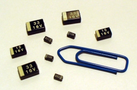 Tantalum chip capacitors