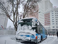 EMT bus stranded in Plaza de España