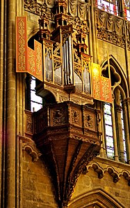 The Renaissance organ, now on the triforium of the nave (1537)