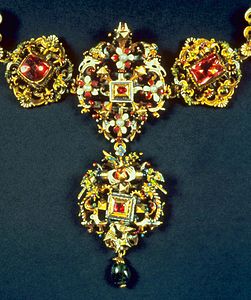 The jewelled wedding collar reputedly worn by Esterházy at his wedding in 1611.[4]