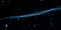 Filament des Cirrusnebels, an dem Geschwindigkeit[4] und ionisierte Gase (OV, NV, CIV, HeII) mithilfe des Hubble-Weltraumteleskops[5] untersucht wurden.