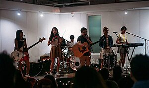 The Ransom Collective performing at A Space, Greenbelt, Makati in 2016. Left to right: Leah Halili, Muriel Gonzales, Redd Claudio, Kian Ransom, Jermaine Choa Peck, Lily Gonzales.