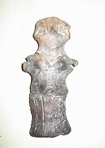Vinča figurine depicting a skirt