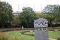 HSV-Friedhof, im Hintergrund das Stadion des HSV