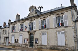 The town hall in Fay-aux-Loges