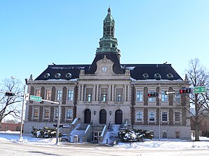 Hall County Courthouse, gelistet im NRHP Nr. 77000831[1]