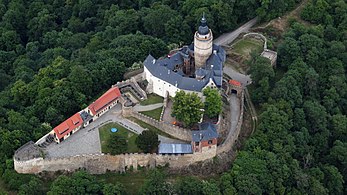 Burg Falkenstein aus südwestlicher Richtung, Luftaufnahme (2015)