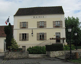 The town hall in Coulombs-en-Valois