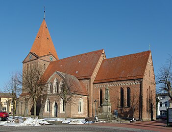 Paulus­kirche, Schwaan, Mecklenburg, 1254 (d), an den Ecken nur Lisenen