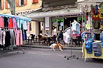 marché dans Mouriès, Cours Paul Revoil, Café de l'Avenir, which has been existing at least since 1900