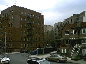 Juxtaposition of apartments and private homes