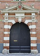 Portal of hôtel de Chalvet