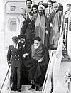 Ajatollah Chomeini bei seiner Rückkehr aus dem Exil am 1. Februar 1979 am Flughafen in Teheran