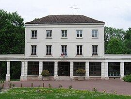The town hall in Saint-Brice