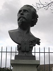 Bust of Mistral in Sceaux by Félix Charpentier
