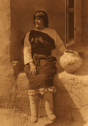 Carolina Quintana (Aiyowitsa) of Cochiti Pueblo, photographed by Edward Curtis