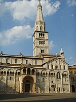 Kathedrale von Modena, Glockenturm und Piazza Grande