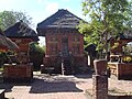 Pura Maospahit ("Majapahit Temple") was established during the period of the Majapahit Empire.
