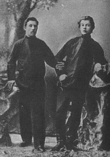 Photograph of Voldemar Antoni and another Huliaipole anarchist