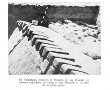 Detail of the concentration of adobe courses placed with tizon and that form the abutment of the north track