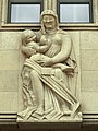 Alexander Zschokke (1894–1981) Bildhauer, Skulptur-Relief, 1952, Höhe 300 cm, Eingang UBS, St. Alban Graben 6.