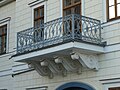 Klassizistischer Balkon auf vier Voluten-Konsolen (Prinzenpalais am Markt, Sondershausen)