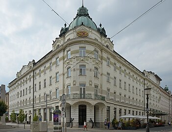 Grand Hotel Union in Ljubljana by Vancaš (1902–03)