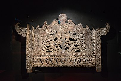 Back of a seat of honor, from the Abung people of the island of Sumatra in Indonesia (19th century)