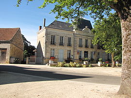 The town hall in Thédirac