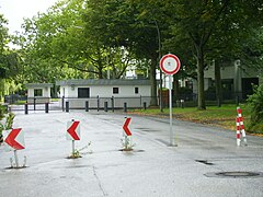 Gesperrte Straße Alsterufer, Blick aus Richtung Harvesterhuder Weg (Foto: 2009)
