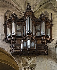 The organ of the tribune