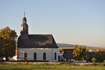 Kirche von Fauerbach vor der Höhe