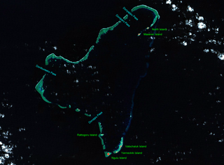 NASA-Satellitenbild in Falschfarben, mit Inselnamen ergänzt