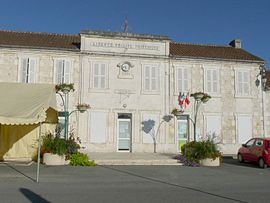 The town hall in Salignac-sur-Charente