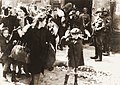 Nazi troops round up Warsaw Ghetto residents