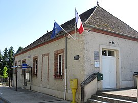 The town hall in Chalmaison