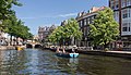 Leiden, die Boote im Nieuwe Rijn (im Hintergrund die Visbrug)
