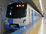 Vier-Wagen-Zug der Baureihe 9000 (seit 2015 im Einsatz) auf der Tōhō-Linie