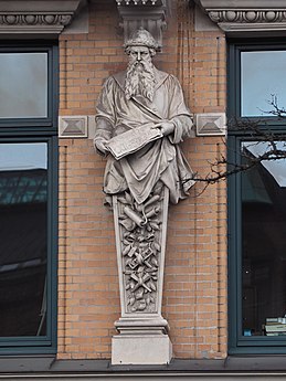 Hermenfigur: Johann Gutenberg (rechts)