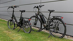 Zwei E-Bikes der Marke Prophete aus Rheda-Wiedenbrück.