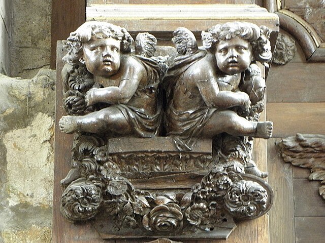 Cherubs adorning a console of the altarpiece of the former chapel of the Minimes