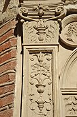 Part of a Renaissance Corinthian pilaster of the Hôtel du Vieux-Raisin (Toulouse, France)