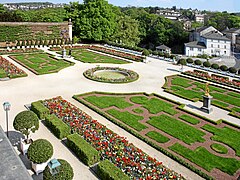 The parterre in front of the Untere Orangerie