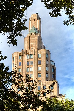 Art Deco Building by Harvey Wiley Corbett on 1 Fifth Avenue, view from Washington Square