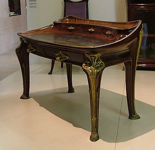 Desk by Louis Majorelle (1903–04), at the Musée d'Orsay, Paris.