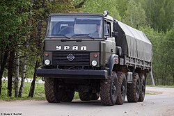 Ural-5323 mit Standardaufbau bei einer russischen Militärmesse (2017)