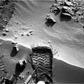 Curiosity rover wheel marks in the sand patch at the "Rocknest" site (October 3, 2012).