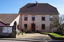 The town hall in Lyoffans