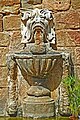 Abtei Fontfroide, Brunnen im Ehrenhof