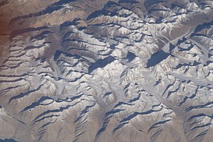 Saser Muztagh; der Nördliche Shukpa-Kunchang-Gletscher befindet sich im Bild rechts oben